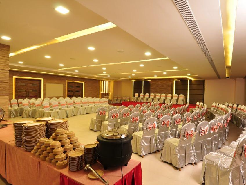 Hotel Vijay Parkinn, Gandhipuram, Coimbatore Buitenkant foto