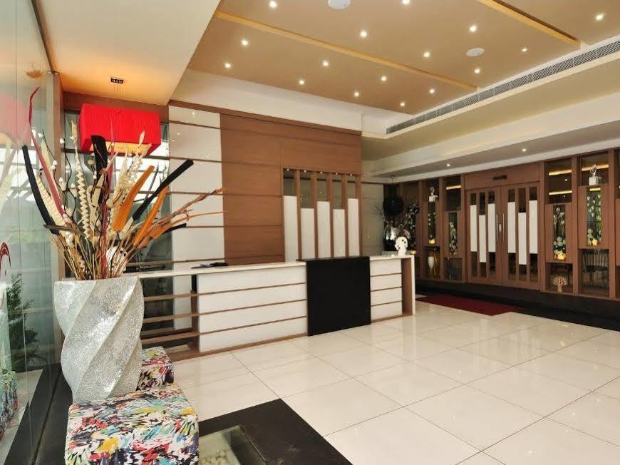 Hotel Vijay Parkinn, Gandhipuram, Coimbatore Buitenkant foto